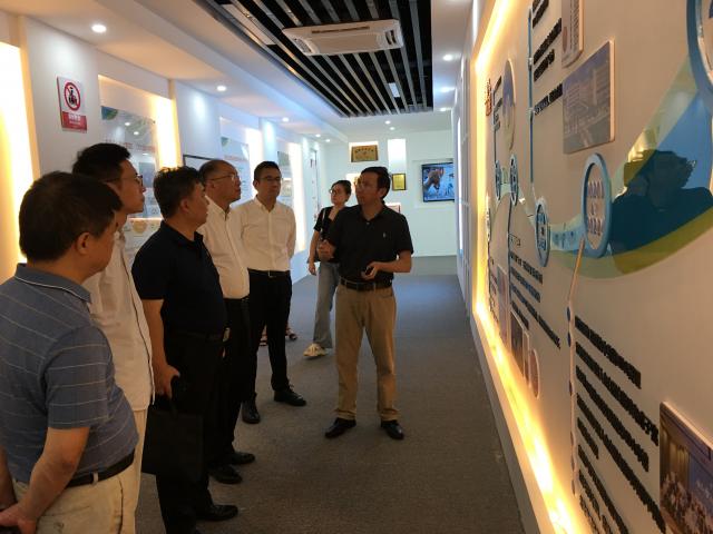 校长左和平出席盛会，共话校企合作与项目孵化新篇章